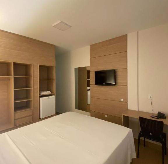 جناح ديلوكس, Linhatur