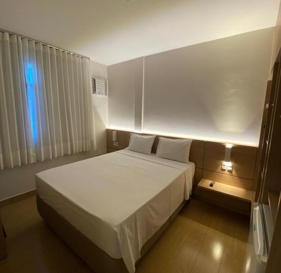 جناح ديلوكس, Linhatur