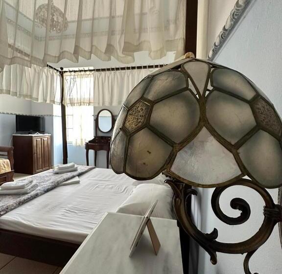 اتاق لوکس سه تخته, Monte Kristo