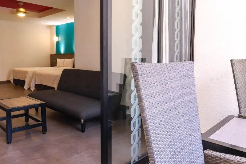 سوییت لوکس, MX portal maya