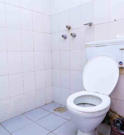 اتاق اکونومی یک تخته, Nana