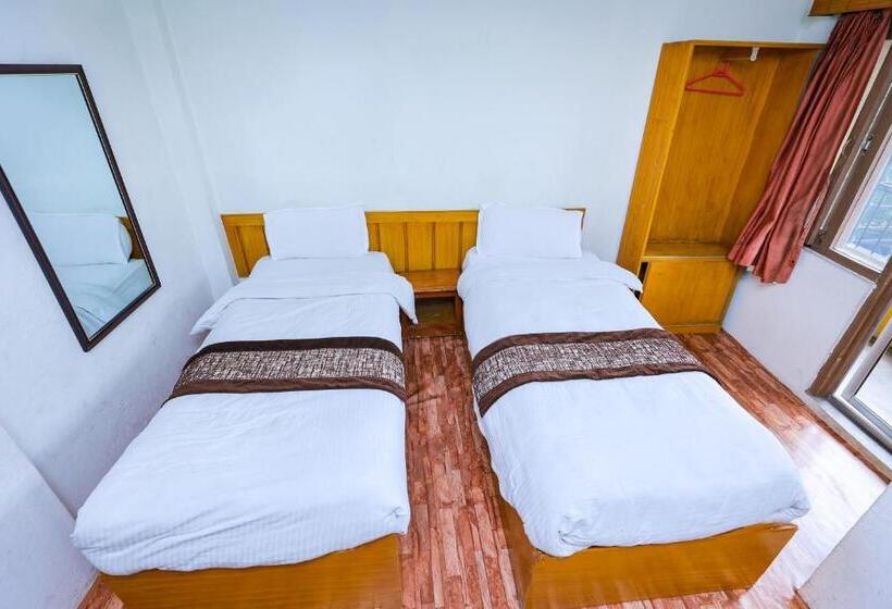 اتاق لوکس, Nana