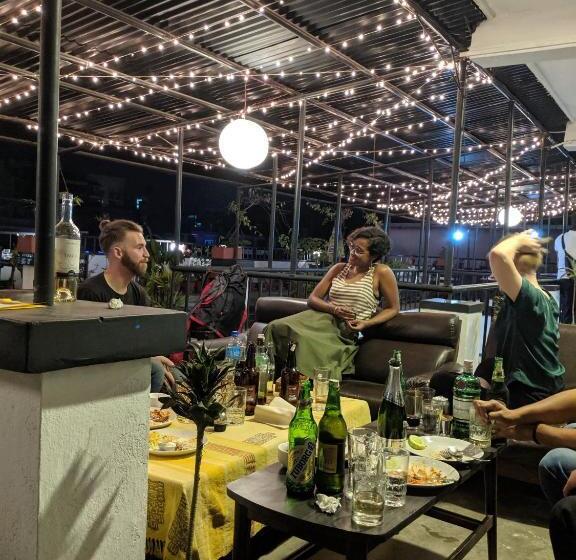 اتاق لوکس, Nana