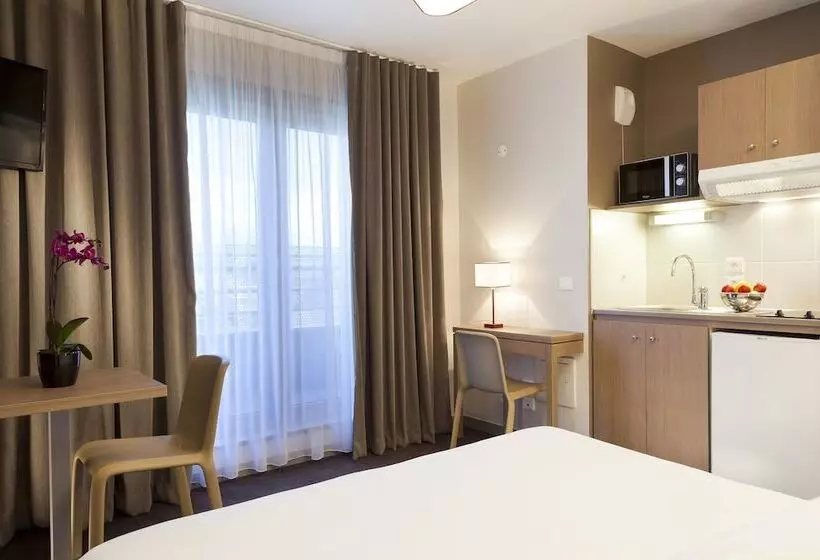 スタンダードスタジオ, Nehô Suites Porte De Genève   Gare Annemasse