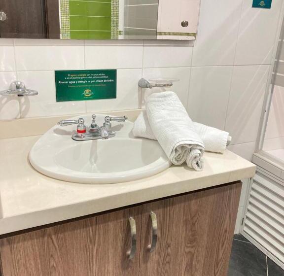 标准平房, Palmera Real