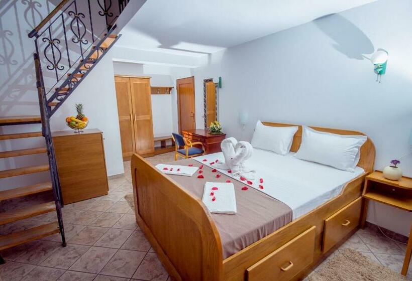 اتاق دوبلکس, Pharos