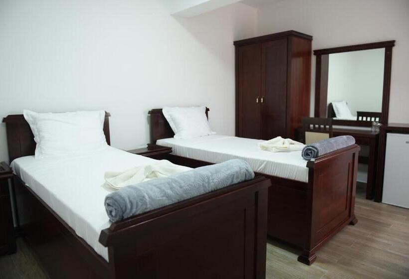 اتاق استاندارد با بالکن, Pharos