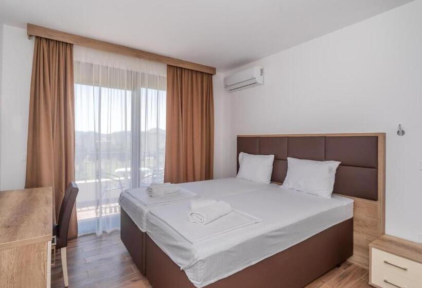 اتاق استاندارد با بالکن, Pharos