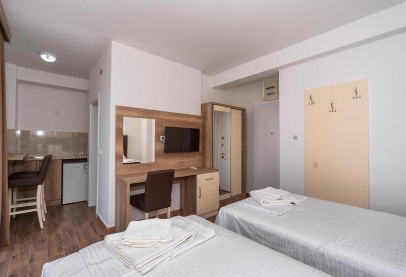 اتاق استاندارد با بالکن, Pharos