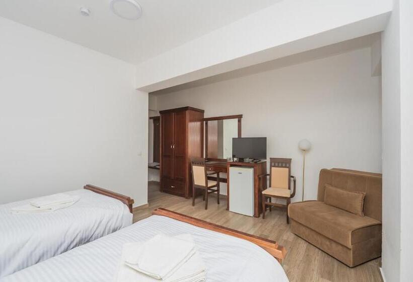 اتاق استاندارد با بالکن, Pharos