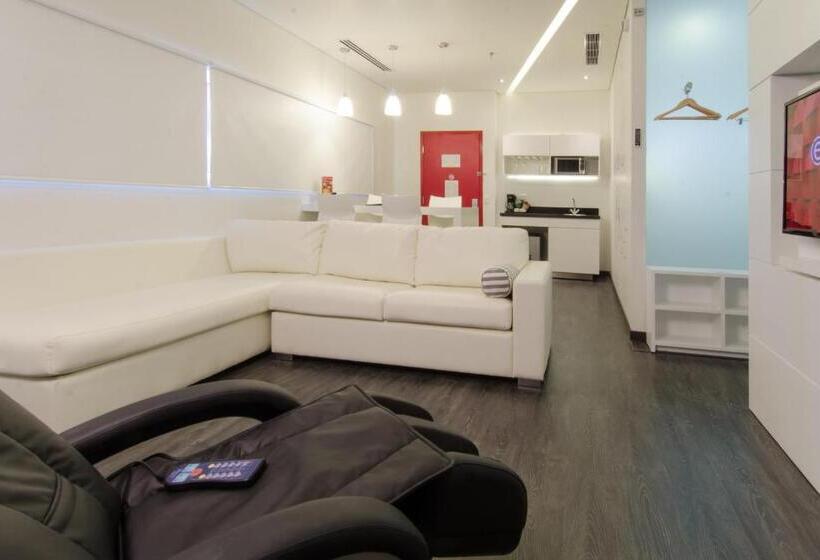 جناح سرير كينج, Ramada Encore By Wyndham San Luis Potosi