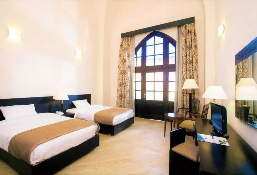 اتاق استاندارد, Rohanou Beach Resort