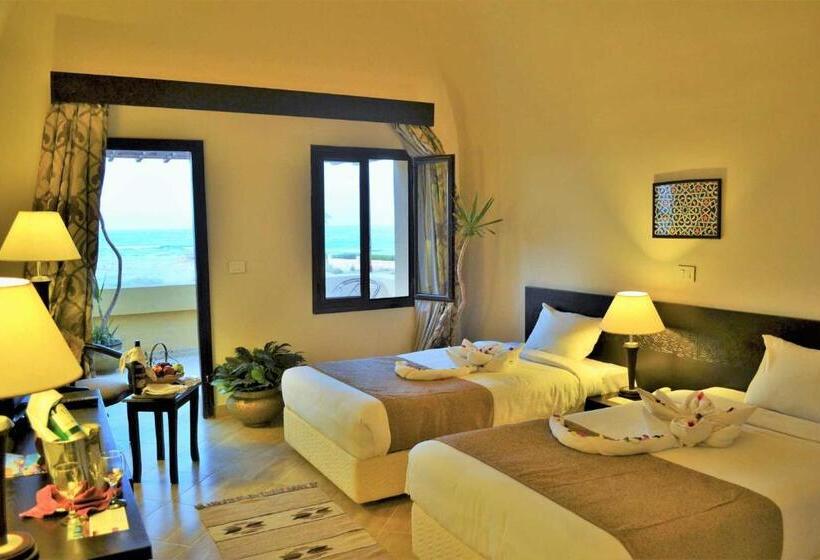 سوییت, Rohanou Beach Resort