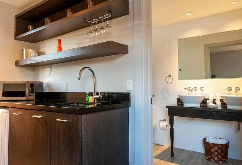 إستوديو قياسى, Seaside All Suites