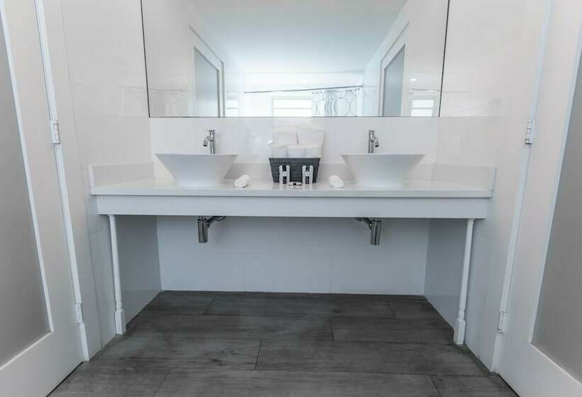 جناح, Seaside All Suites