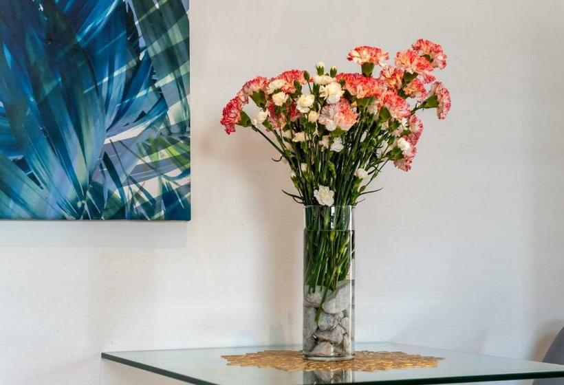 إستوديو قياسى, Seaside All Suites