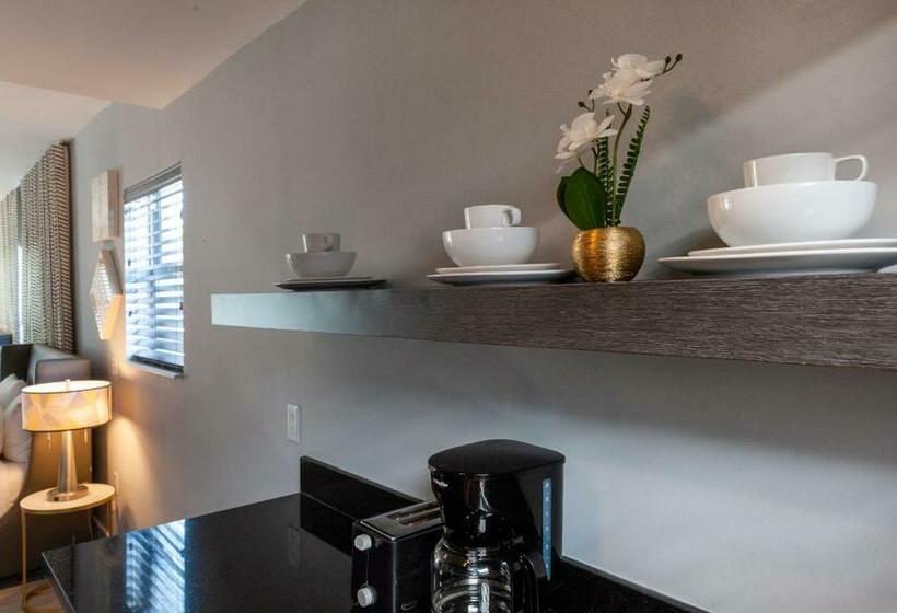 إستوديو قياسى, Seaside All Suites