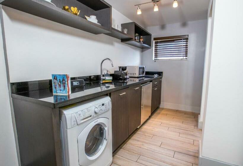 إستوديو قياسى, Seaside All Suites