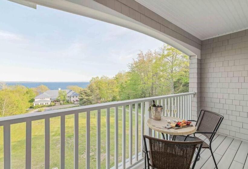 キングサイズベッドのスタンダードルーム, The Inn At Ocean's Edge