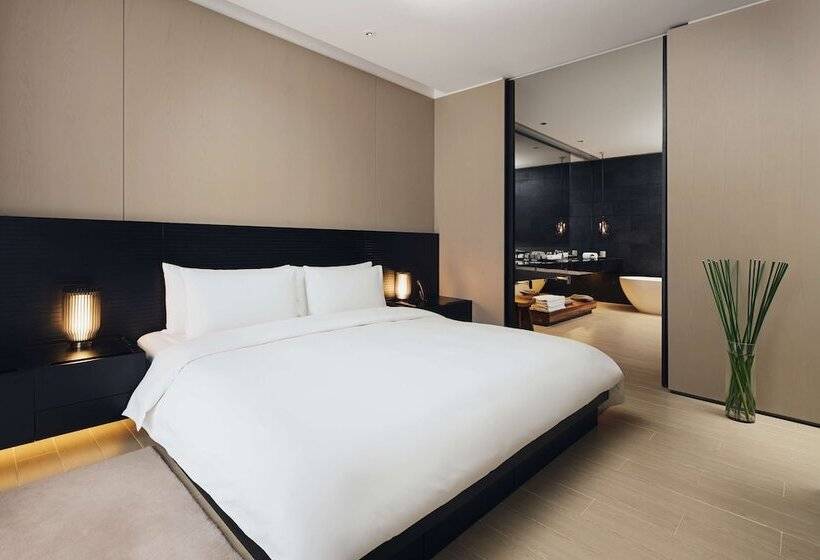 חדר סטנדרט, The Temple House