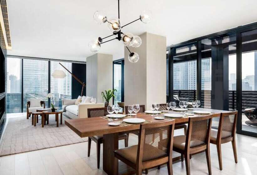 חדר פנטהאוז, The Temple House