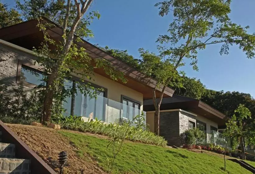 スタンダードバンガロー, Two Seasons Coron Island Resort