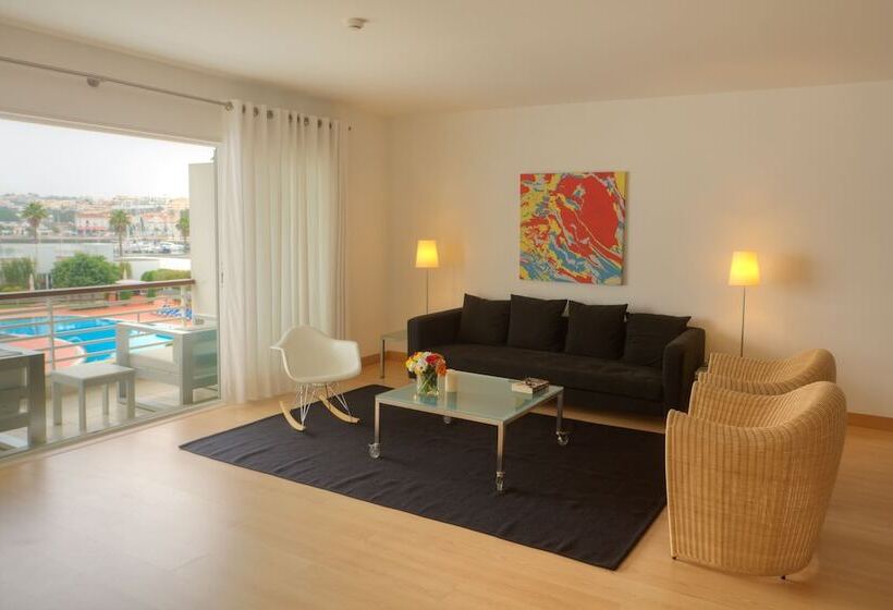 Апартаменты Superior 3 Спальни, Marina Club Suite