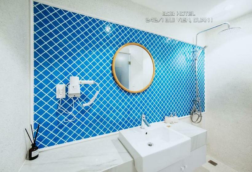 اتاق لوکس با تخت بزرگ, Bob Saigon