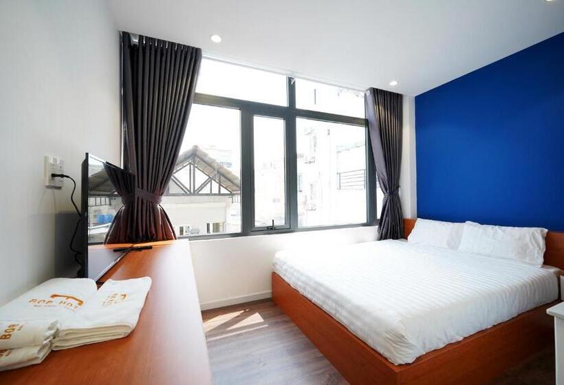 اتاق لوکس با تخت بزرگ, Bob Saigon