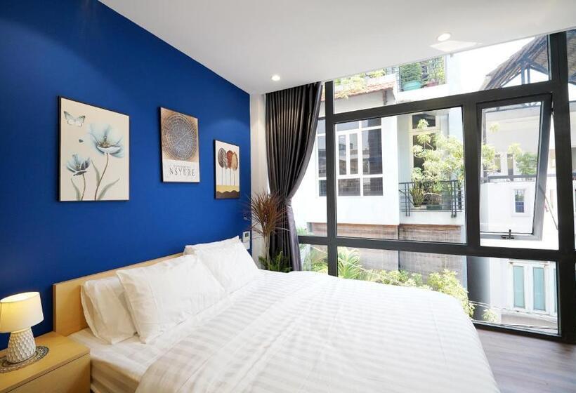 اتاق لوکس با تخت بزرگ, Bob Saigon