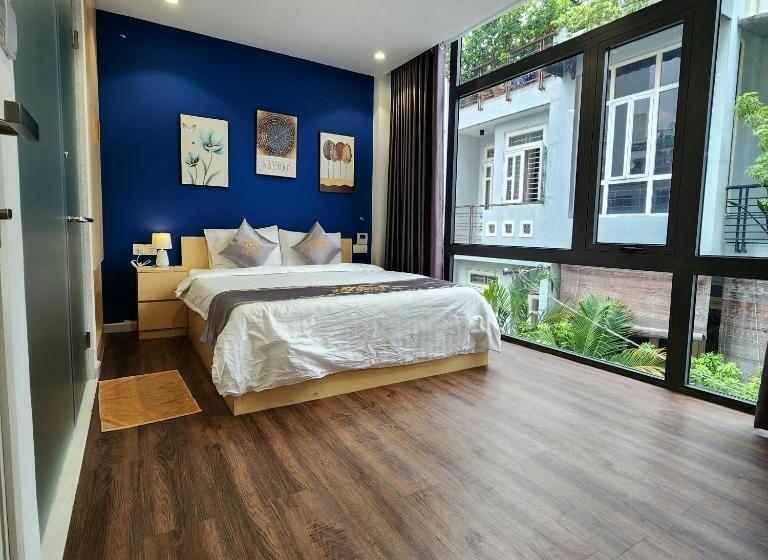 اتاق لوکس با تخت بزرگ, Bob Saigon