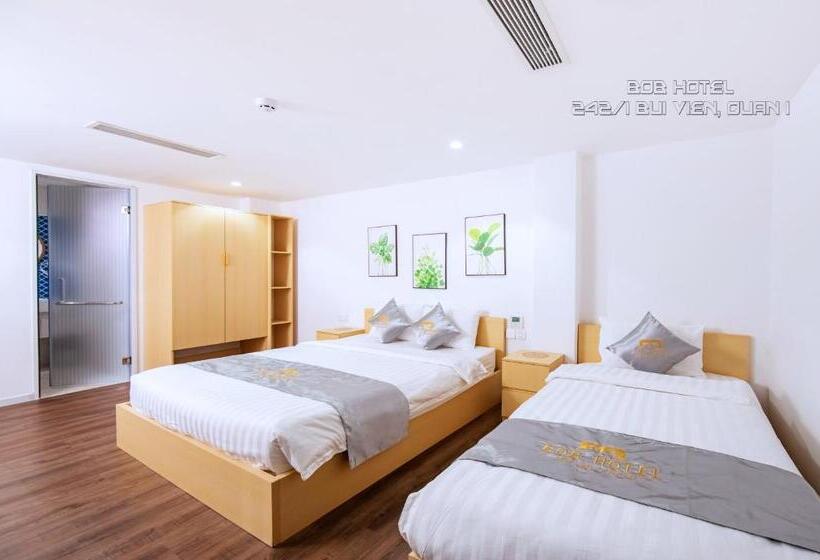 اتاق لوکس سه تخته, Bob Saigon