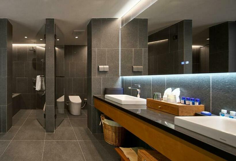 メゾネットスイート, Mountain And Autumn Homestay