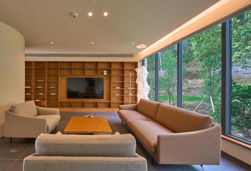 メゾネットスイート, Mountain And Autumn Homestay