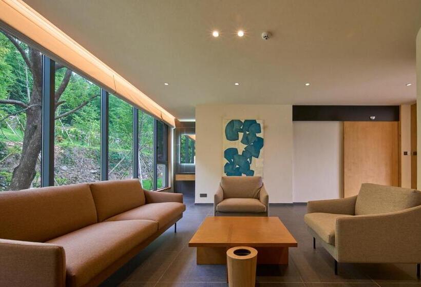 メゾネットスイート, Mountain And Autumn Homestay