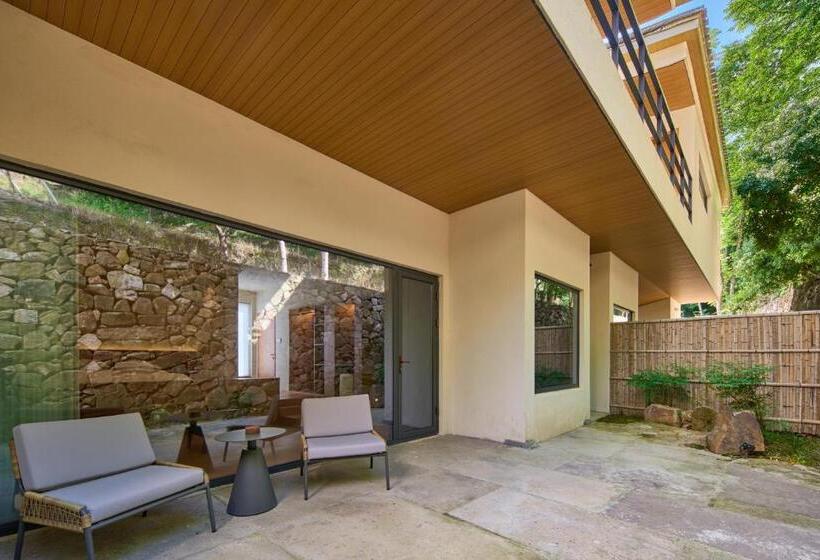 اتاق سوپریور با چشم‌انداز باغ, Mountain And Autumn Homestay