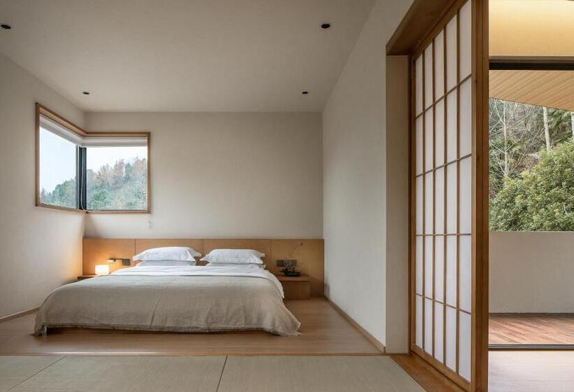 Suite with Terrace, Mountain And Autumn Homestay