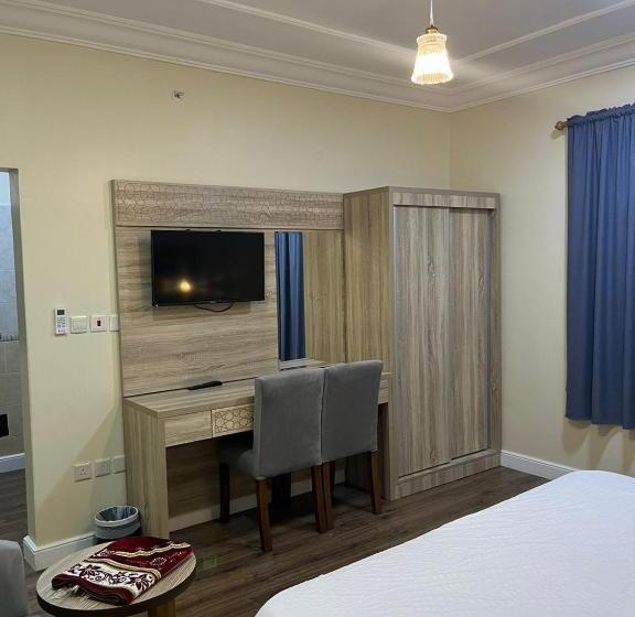 جناح, فندق نزهة النسيم