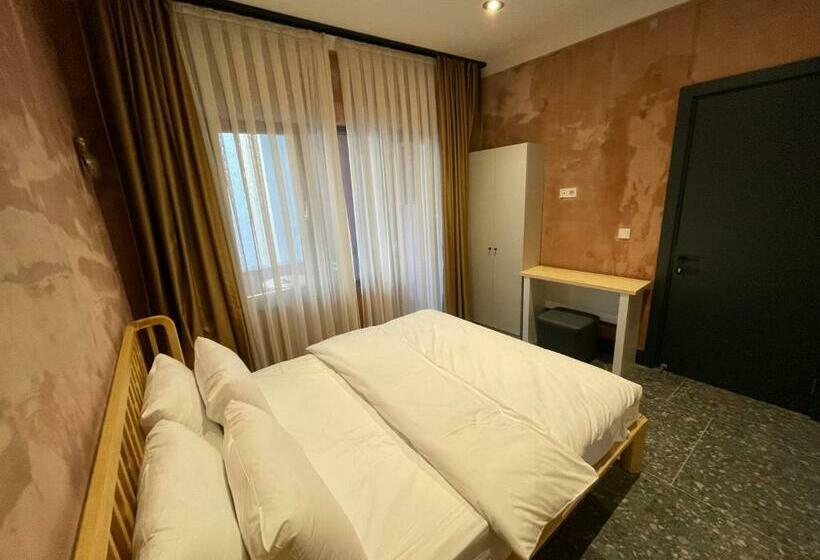 带共用浴室的标准房间, Bkm Mutfak Hostel