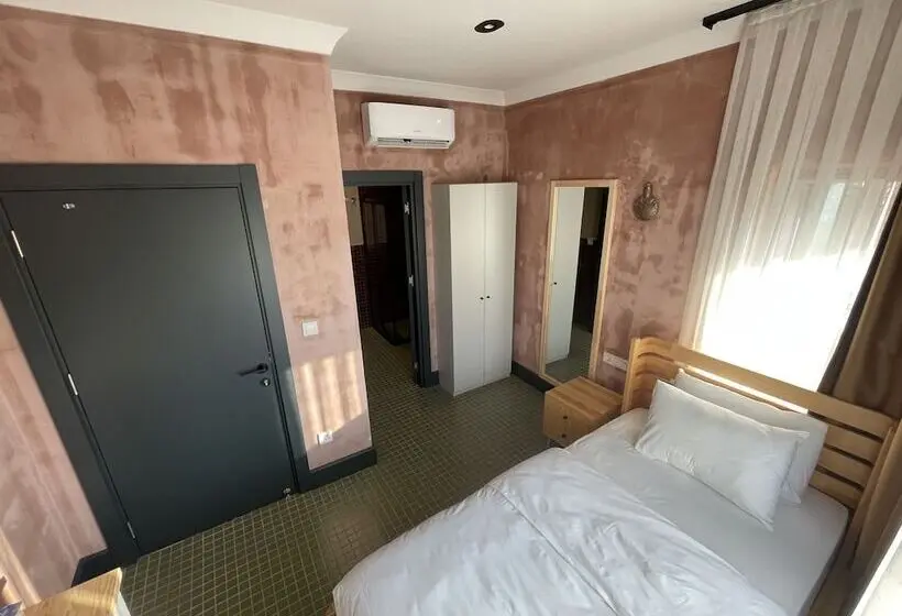 Deluxe Yhden Hengen Huone, Bkm Mutfak Hostel