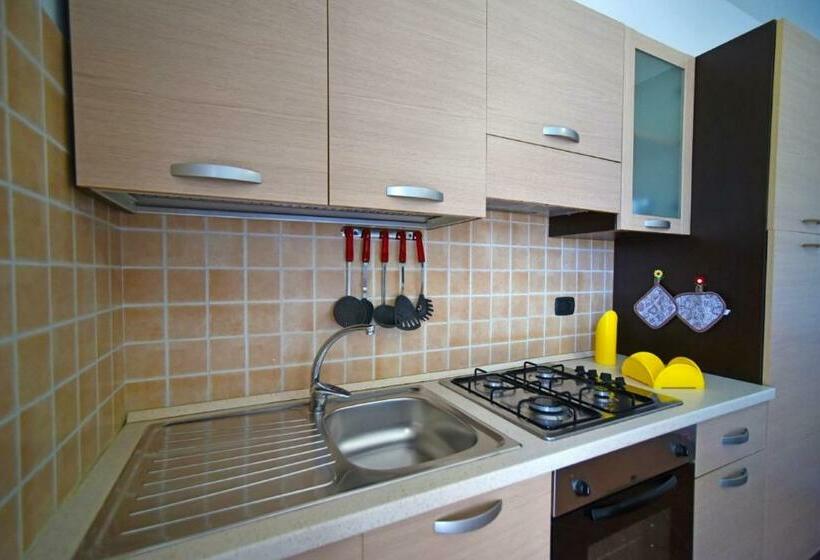 Apartamento 2 Dormitórios, Piccolo Residence Gallipoli