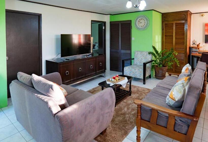 اتاق لوکس با بالکن و چشمانداز دریا, Blu Vista Cottages