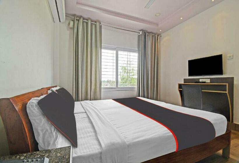 غرفة كلاسيكية ثلاثية, Collection O 809269 The Grand Megha Resort