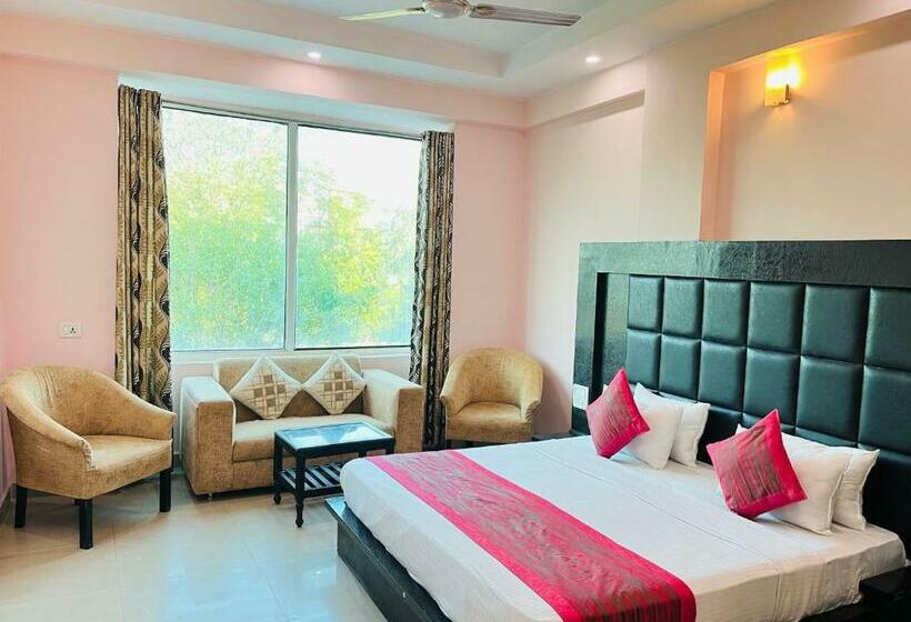 Номер Deluxe, Grand Continental @ Har Ki Pauri Haridwar