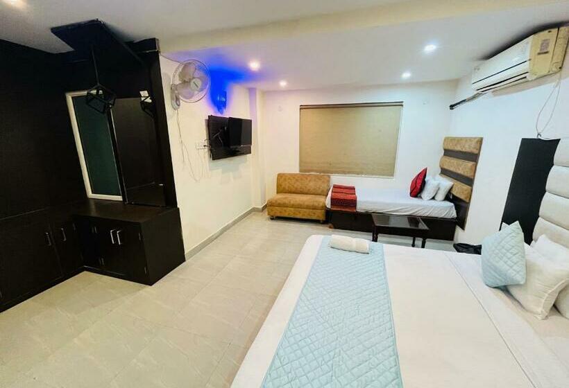 Номер Стандарт, Grand Continental @ Har Ki Pauri Haridwar