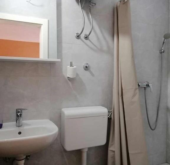 استودیوی استاندارد, Apartmani Babić