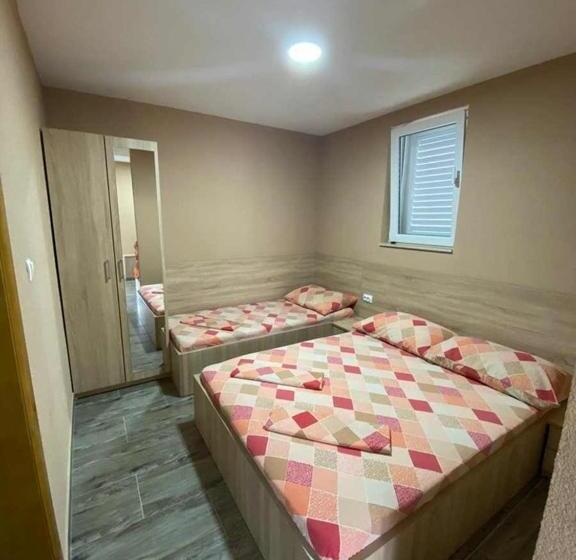 آپارتمان 1 خوابه, Apartmani Babić