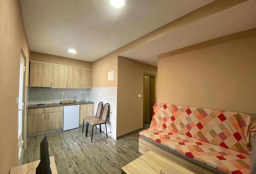 آپارتمان 1 خوابه, Apartmani Babić