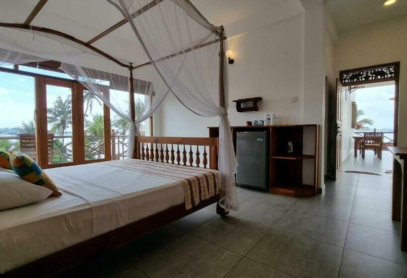 Номер Deluxe Вид на Море с Балконом, Aussie Swiss