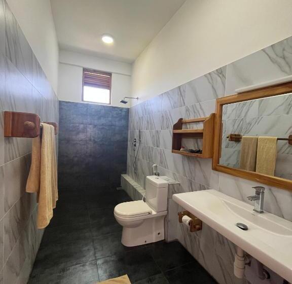 Семейный Номер Вид на Море, Aussie Swiss